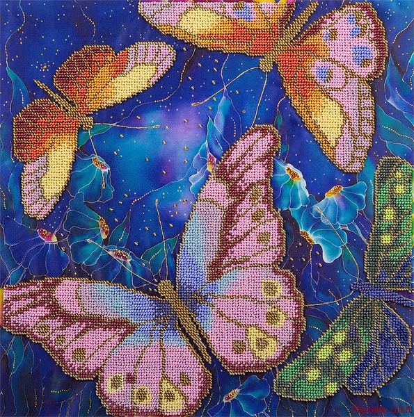 Набор для вышивания "Бабочки в ночных цветах"