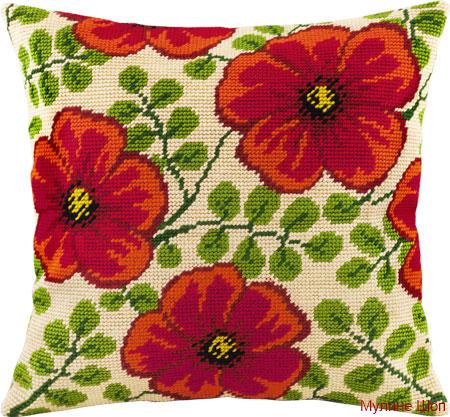 Набор для вышивания Подушка "Красные цветы"