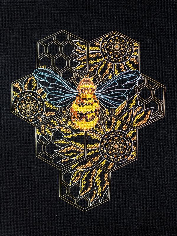 Набор для вышивания "Пчелиный рай"